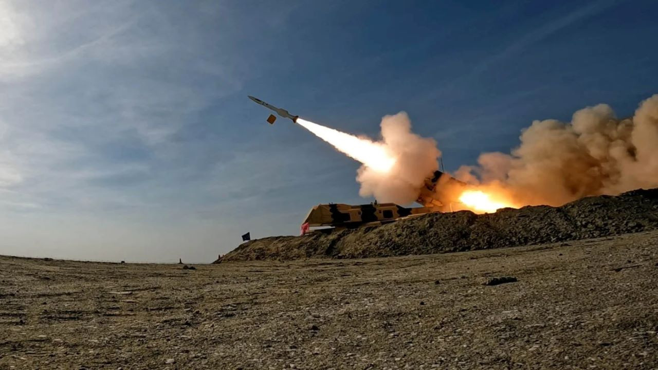 ABD, İran’a hem uranyum hem füze alanında şartsız geri çekilme dayatıyor... Trump İran'dan petrol alan tüm ülkelere yaptırım uygulayacak... İran'dan açıklama