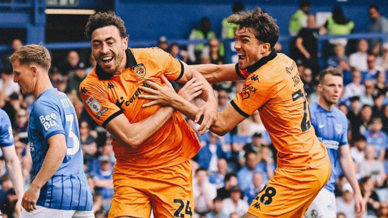 Hull City, ligden düşmekten son haftada kurtuldu