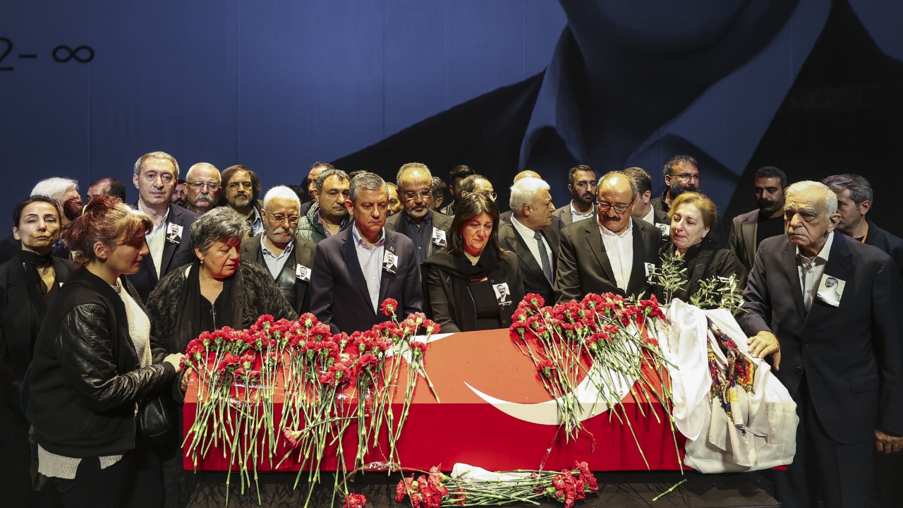 Vatan Partisi Genel Saymanı Yıldırım Gençer, Sırrı Süreyya Önder’in Perinçek’i ziyaretinin ayrıntılarını anlattı! Silah bırakma sürecine odaklanmıştı