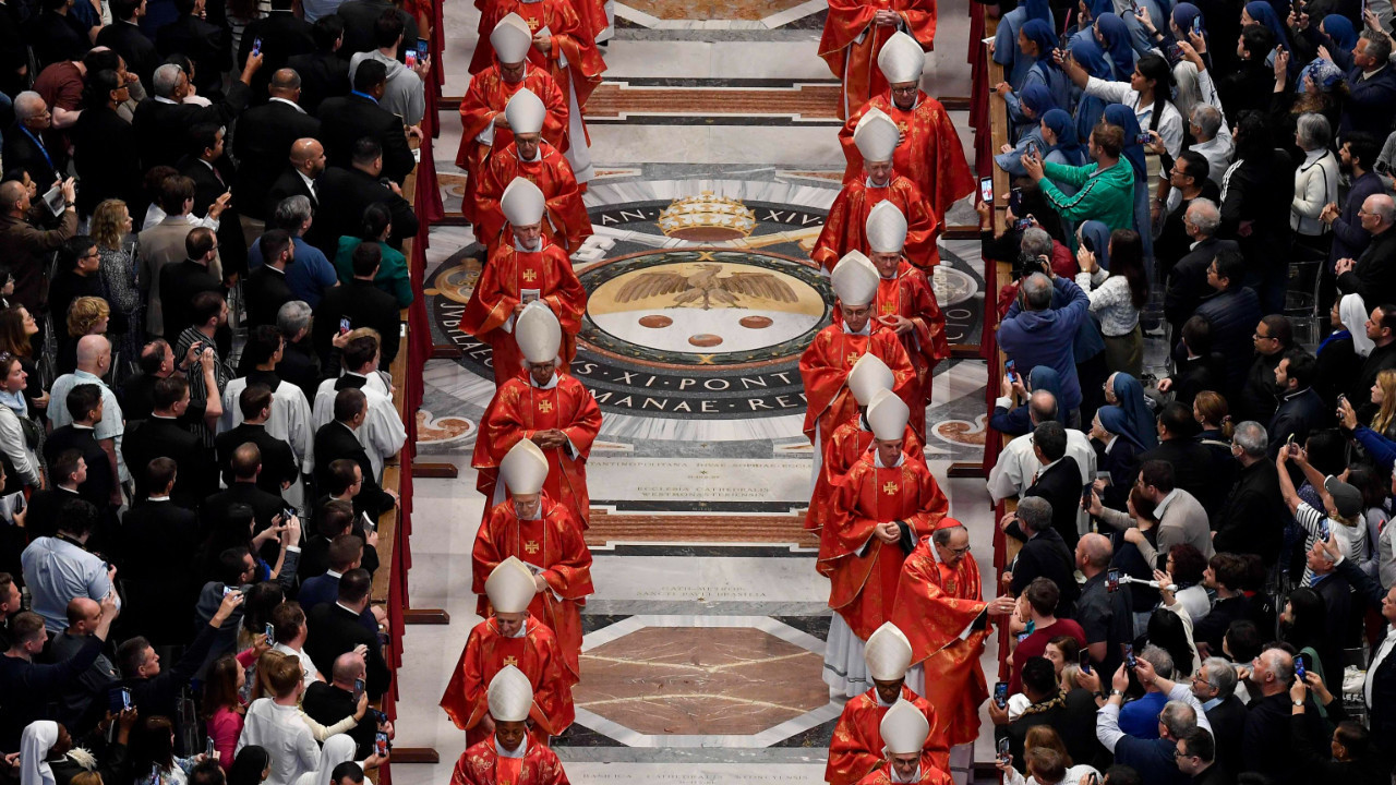 Seçim sona erdi! Yeni papa seçilebildi mi?