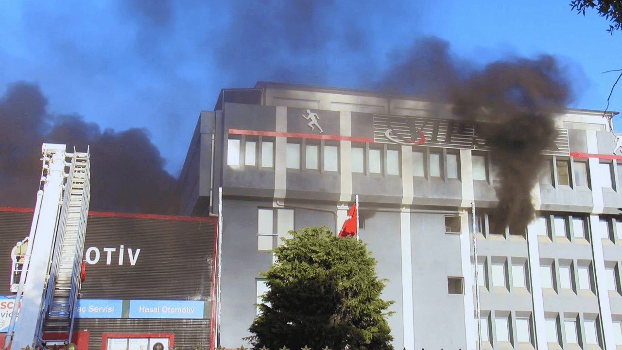 Bağcılar'da yangın paniği yaşandı!