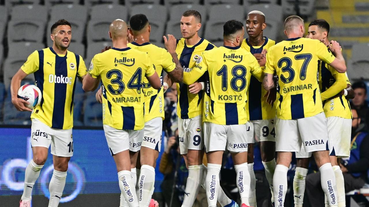 Fenerbahçe'den 4-1'lik galibiyet! Sarı-lacivertliler, Başakşehir'i mağlup etti