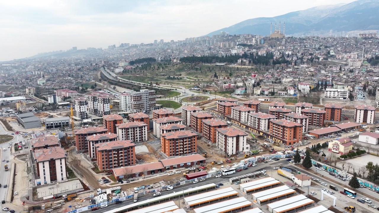 Bakan Kurum duyurdu: 74 bin konut ve iş yeri teslim edilecek