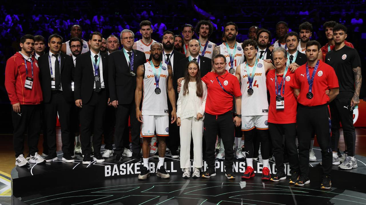 Galatasaray, FIBA Şampiyonlar Ligi'nde ikinci oldu! Sarı-kırmızılılar finalde Unicaja Malaga'ya kaybetti