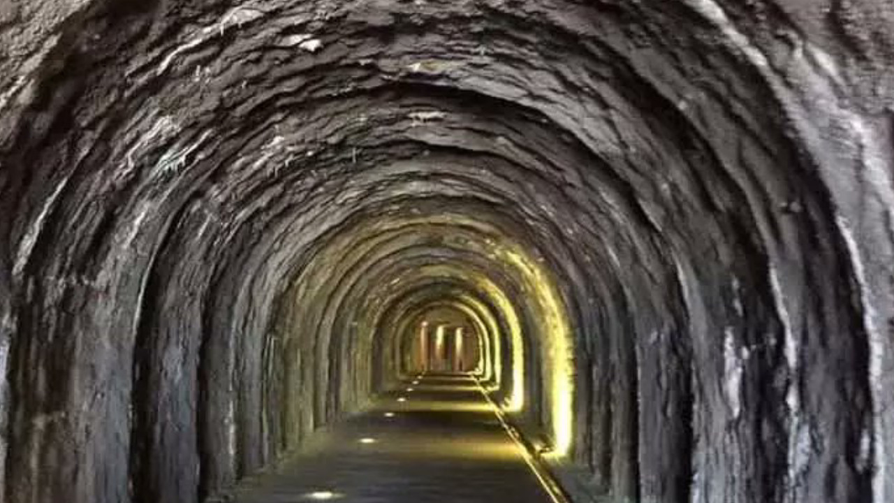 Falezlere yapılan tünel tartışma yarattı: ‘Deniz süngerinin üzerine taş koyuyorsunuz’