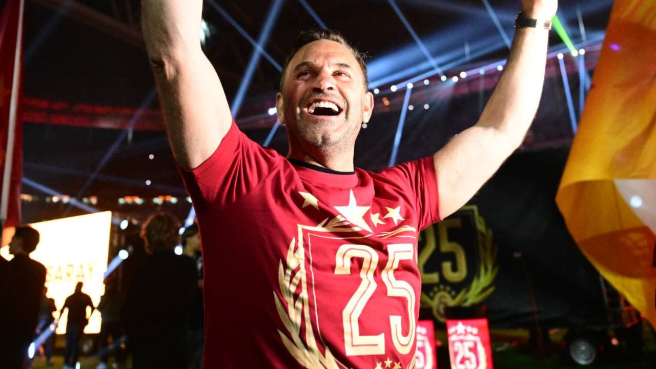 Okan Buruk, Türk futbol tarihine geçti! En fazla şampiyonluk yaşayan 3. teknik adam oldu