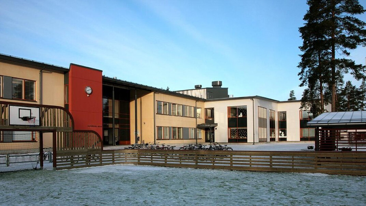 Finlandiya'da okulda dehşet! 16 yaşındaki öğrenci arkadaşlarına saldırdı