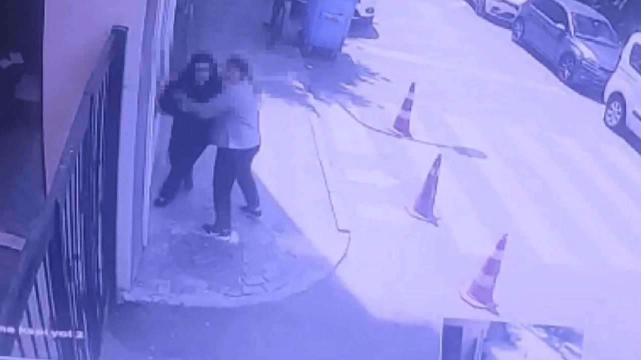 Özel okulda dehşet: Tuvalette arkadaşını bıçakladı!