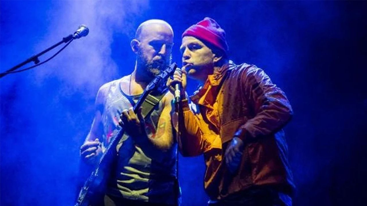 Athena'ya vize engeli! Konserleri iptal edildi