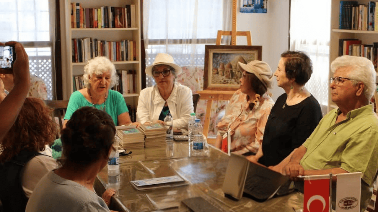 Nimet Sarıbay’dan ‘Fırçamdaki Mozaik’ sergisi