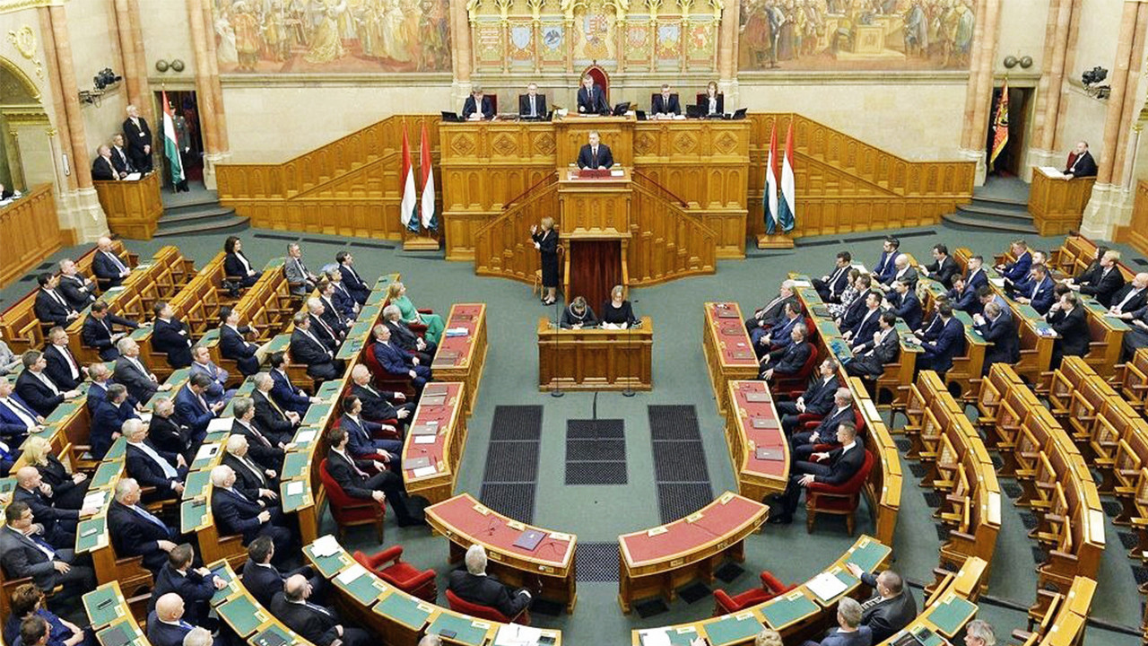 Macaristan egemenlik kalkanını yükseltti! Batı’nın fonladığı STK’lara sıkı denetim geliyor