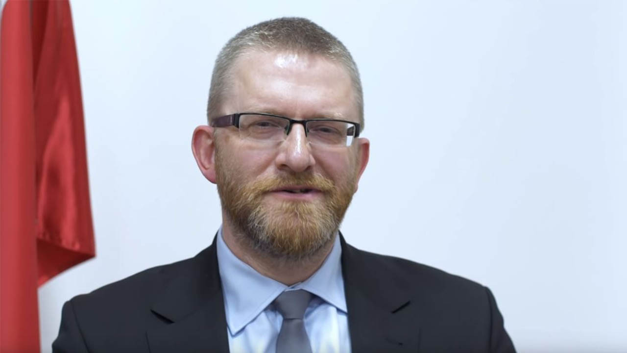 Milletvekili LGBT dayatmasına karşı çıktı: Kamusal rezalet! Polonya haberleri! Polonya son haberleri