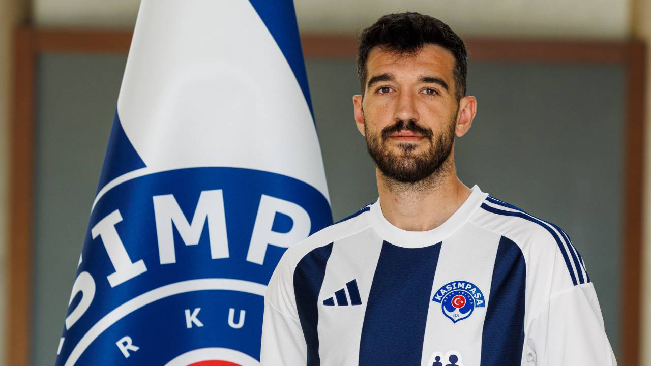 Kasımpaşa yeni transferini açıkladı! Lacivert-beyazlılar Kubilay Kanatsızkuş'u kadrosuna kattı