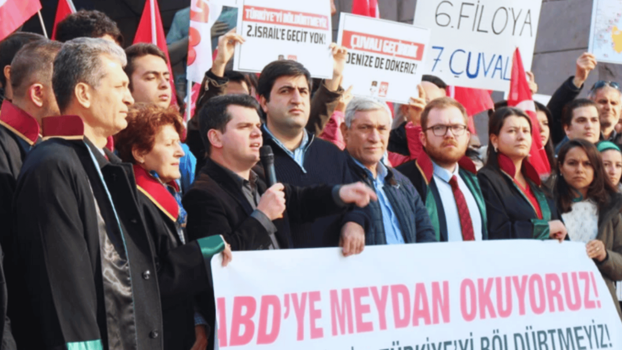 ABD askerine çuval geçiren Öncü Gençlik ve TGB üyeleri beraat etti!