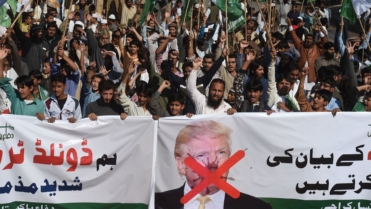ABD Başkanı Trump'a tepkiler çığ gibi! Protesto edildi! Pakistan'da ABD Başkanı Donald Trump protestosu