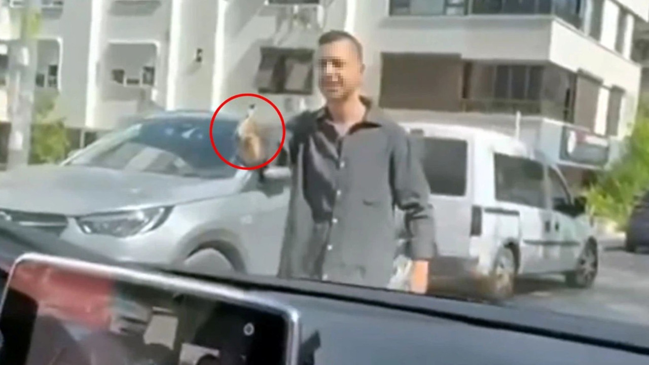 Antalya’da dehşet anları! Kadınlara silah çekti, evinden uyuşturucu fışkırdı