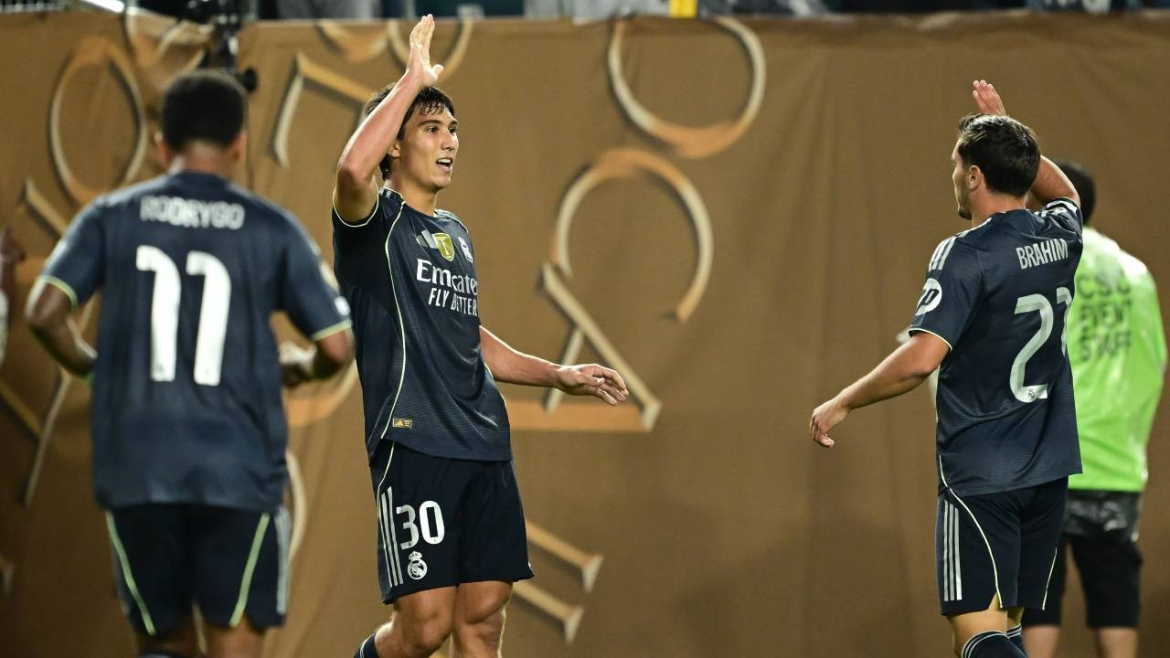 Real Madrid, 3-0'lık galibiyetle turladı