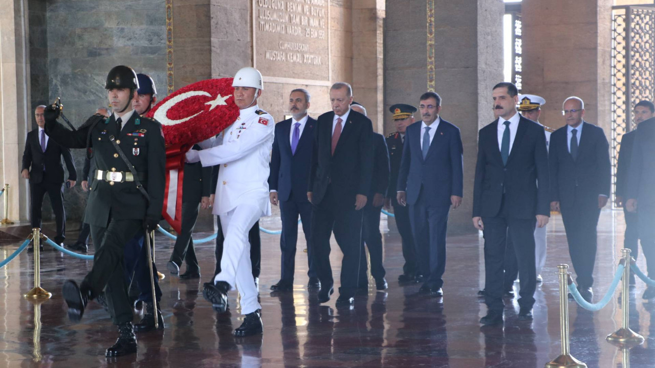 TSK'da yeni dönem sinyali: Yaş haddi ve terfi sistemi değişiyor! AK Parti'nin teklifi Meclis gündeminde!