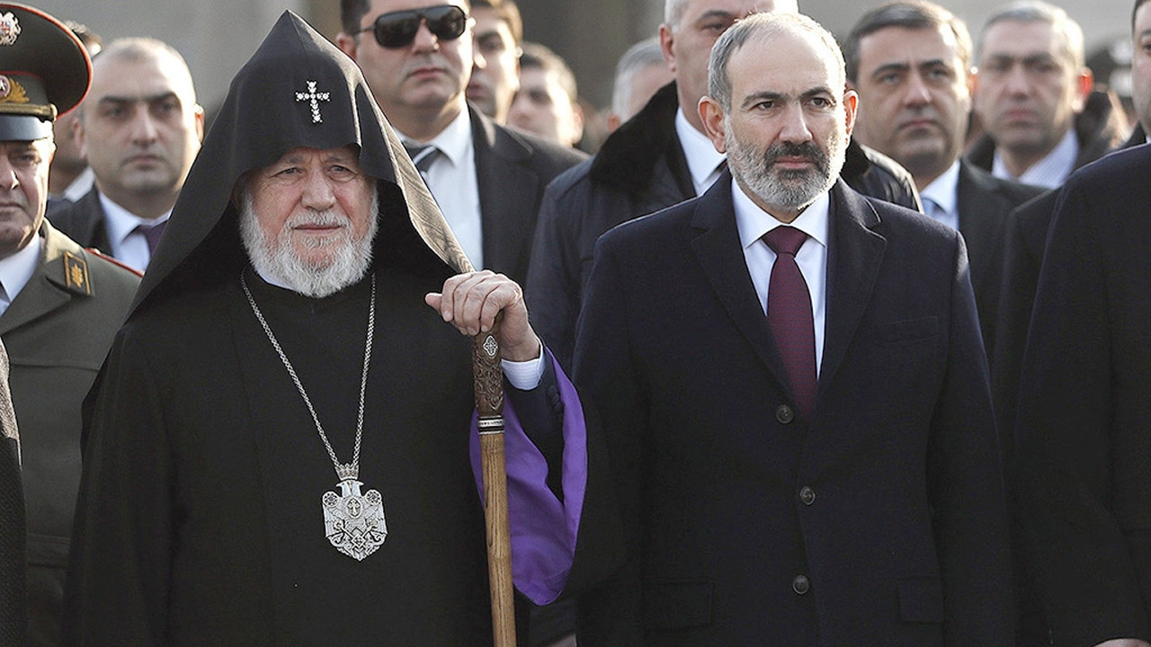 Ermenistan'dan darbe polemiği büyüyor: Paşinyan kiliseyle köprüleri atıyor