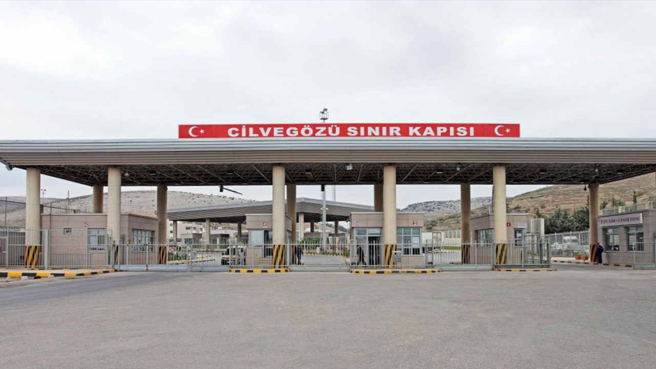 Türk vatandaşlarına Suriye'ye girişte vize: Suriye vize ücretlerini belirledi