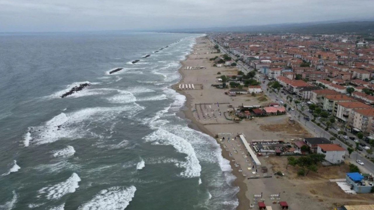 Deniz güvenliği riske girdi! İki ilçede denize girmek yasaklandı