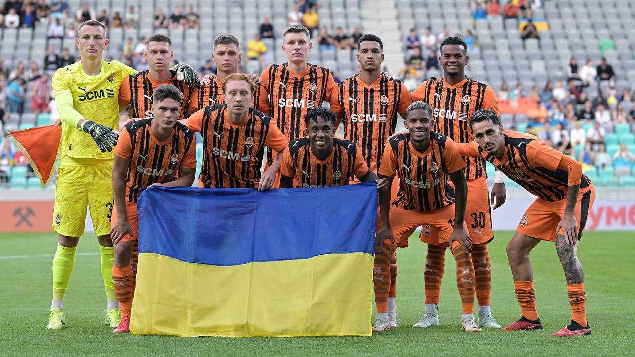 Shakhtar'dan 6-0'lık galibiyet! Arda Turan zaferle başladı