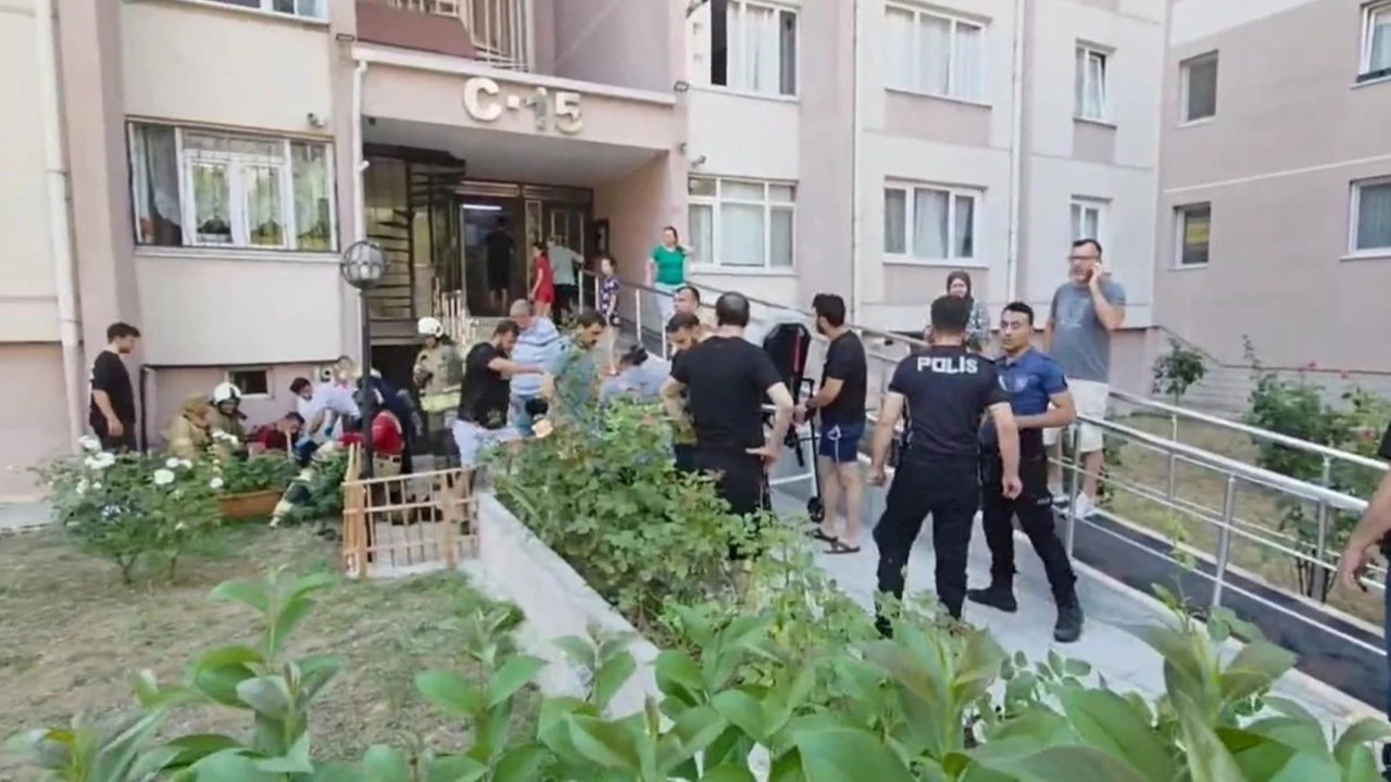 İstanbul'da 15 katlı bina tahliye edildi: Kimyasal madde kokusu yayıldı