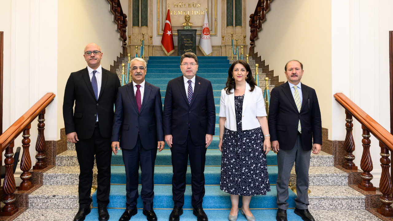 İmralı heyeti, Bakan Tunç ile görüştü: İşte konuşulan konular...