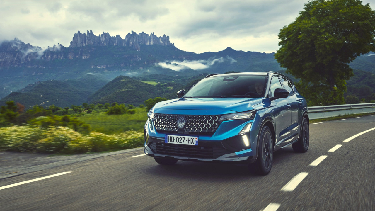 Güçlü tasarım, akıllı teknoloji ve tam hibrit deneyim sunan Yeni Renault Austral Türkiye’de satışa sunuldu 2025