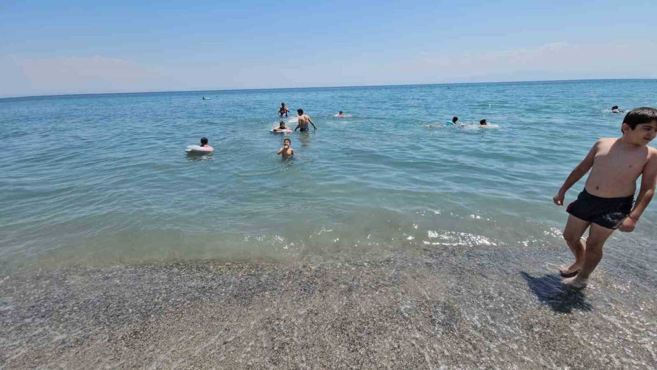 Ege sahillerini aratmıyor! Bitlis’in Adilcevaz ilçesinde ilgi görüyor