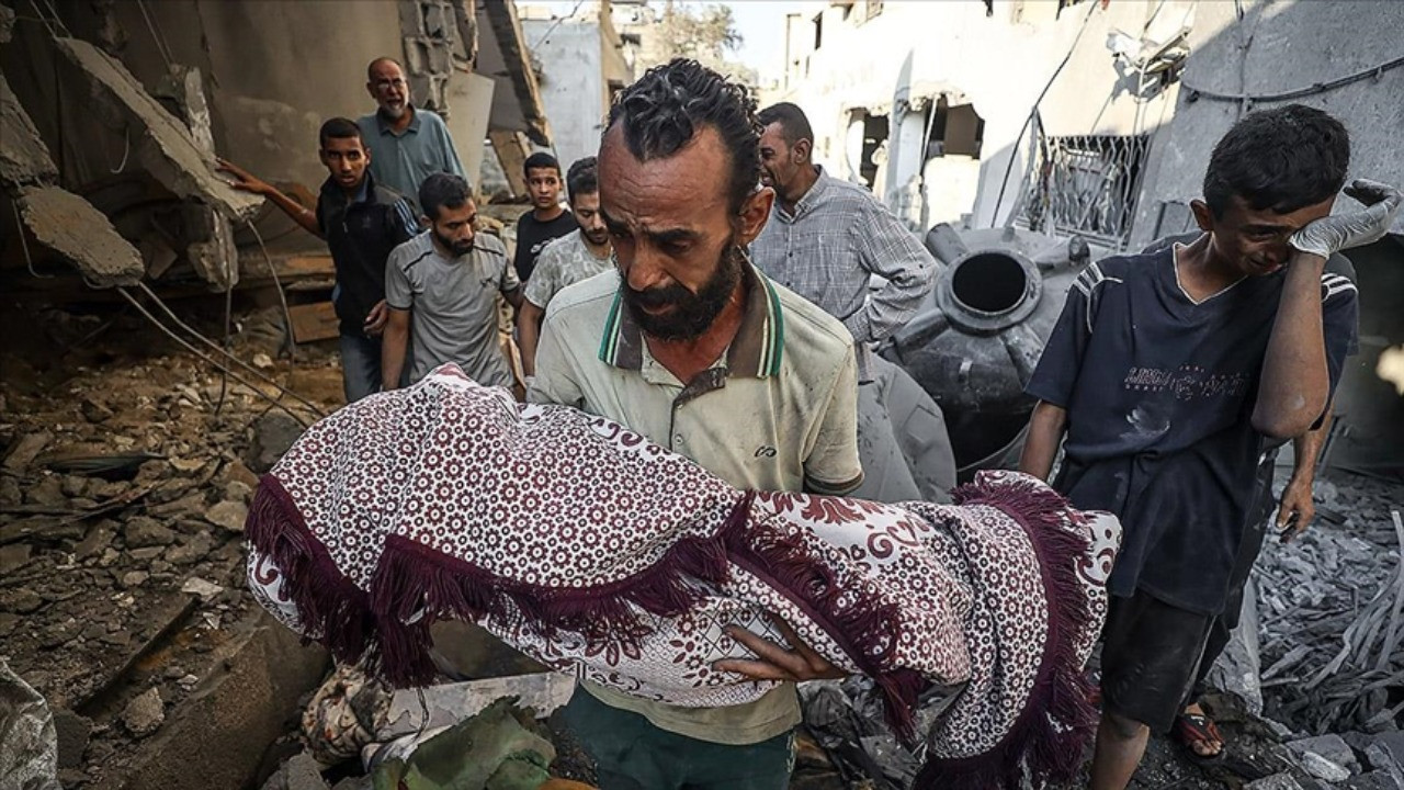 Gazze'de kitlesel açlık! Biri çocuk 10 kişi daha hayatını kaybetti