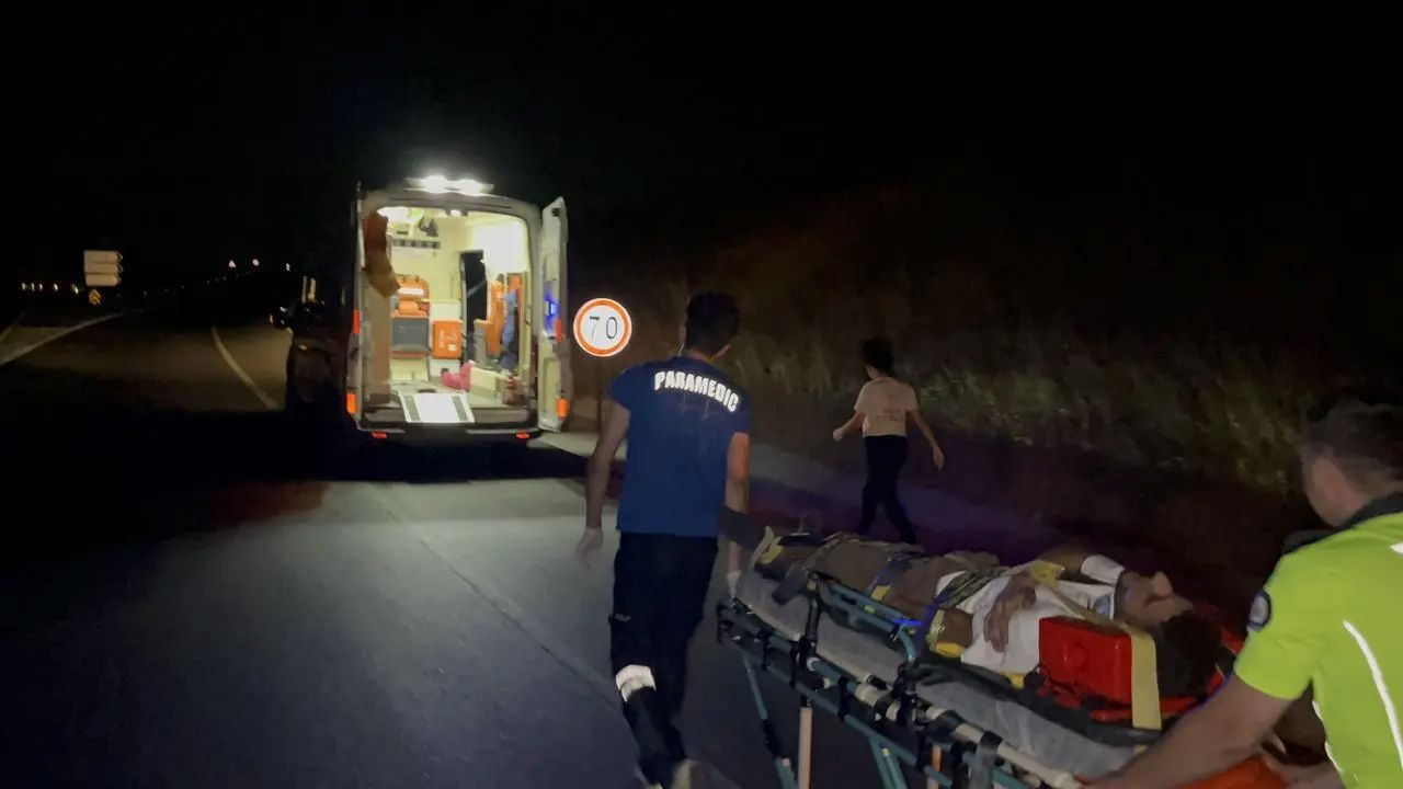 Tekirdağ Çorlu'da otomobil su kanalına uçtu: 1 yaralı