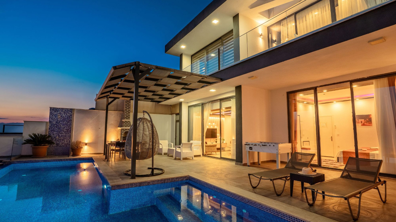 Balayınızı otelde değil villada geçirin!