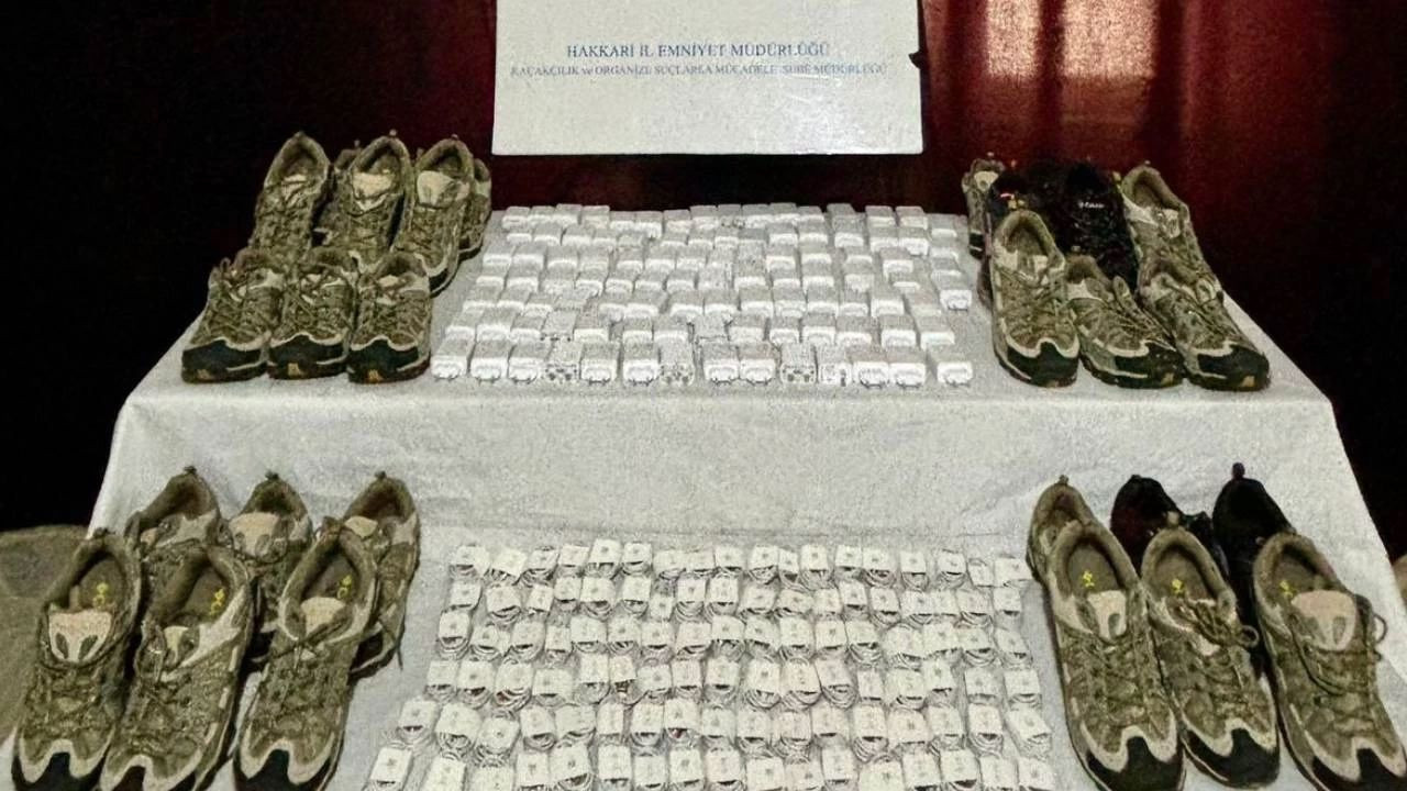 Hakkari'de bavulda ele geçirildi! Tam 17 kilogram