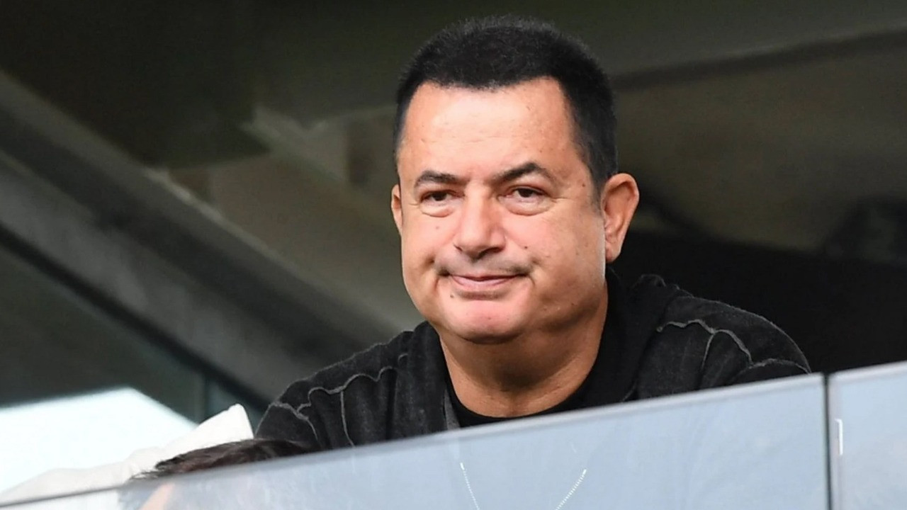 Acun Ilıcalı, Manchester City'den transfer etti