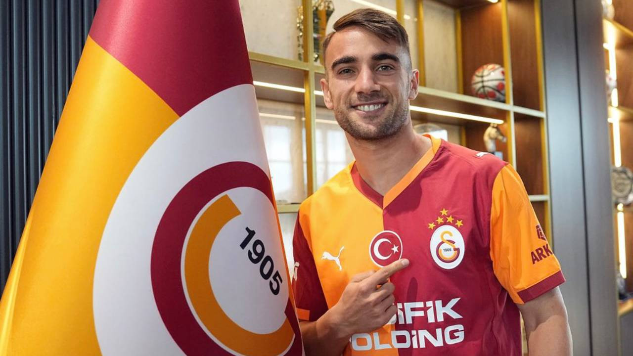 Galatasaray'da Yunus Akgün imzayı attı! Sözleşmesi 2029'a kadar uzatıldı