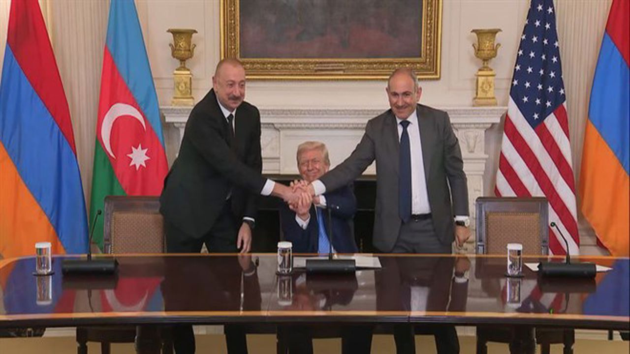 Azerbaycan ve Ermenistan arasında barış anlaşması imzalandı