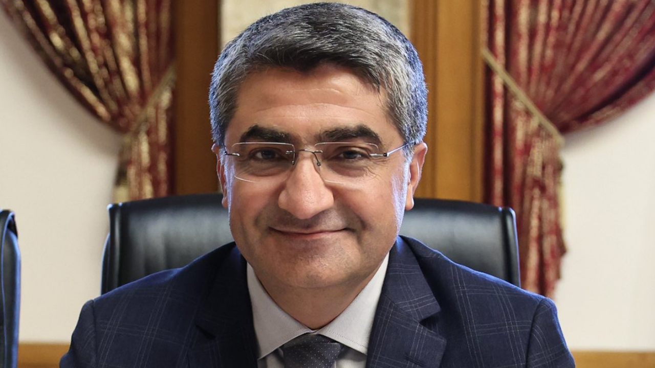 Ekmen: Komisyon çalışmaları basına açık yürütülecek