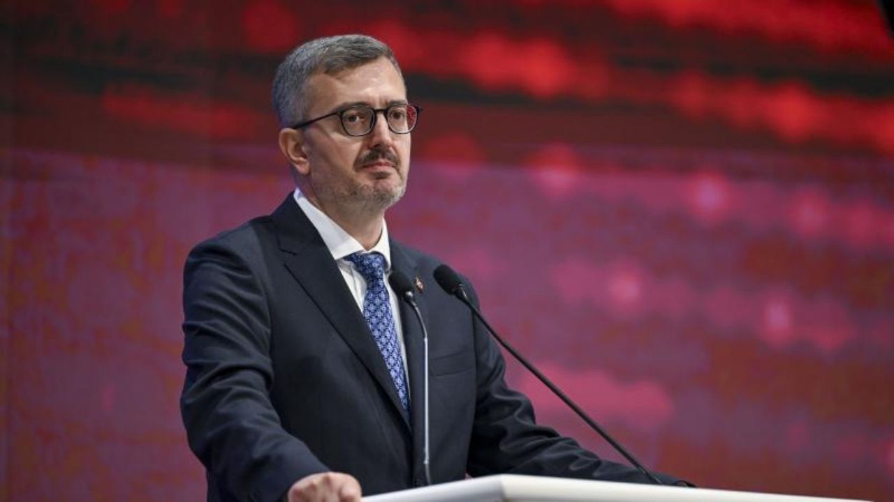 İletişim Başkanı Burhanettin Duran'dan Özgür Özel'e sert tepki