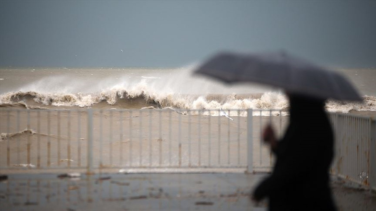 Meteoroloji'den Kritik Uyarı: 5 Eylül'de Türkiye Genelinde Sağanak ve Fırtına Riski!