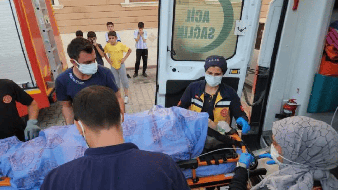 Konya'da tüyler ürperten olay! Yatalak kadın eşinin cenazesiyle yaşadı