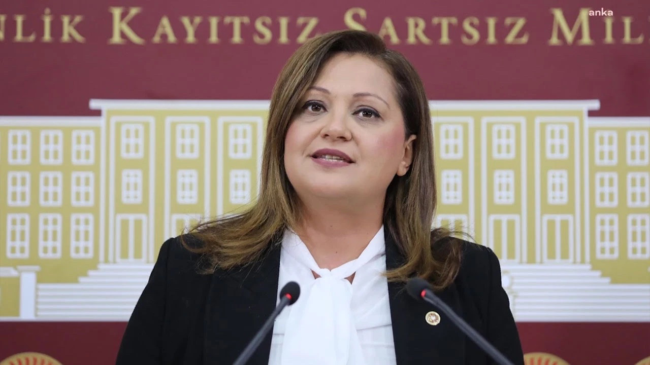 Afyonkarahisar Belediye Başkanı Burcu Köksal, CHP üyeliğini sildi