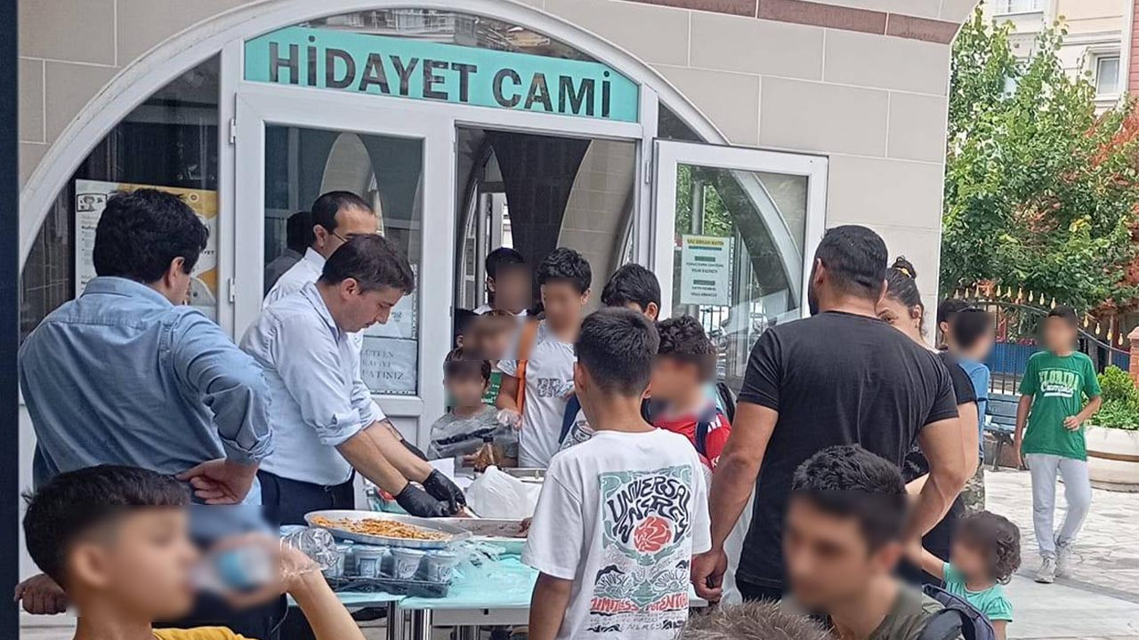 Mahalleli Süleymancılara karşı! Süleymancılar Ümraniye Hidayet Camisi’ni ele geçirdi! Kaçak yatılı kurs işletiyorlar