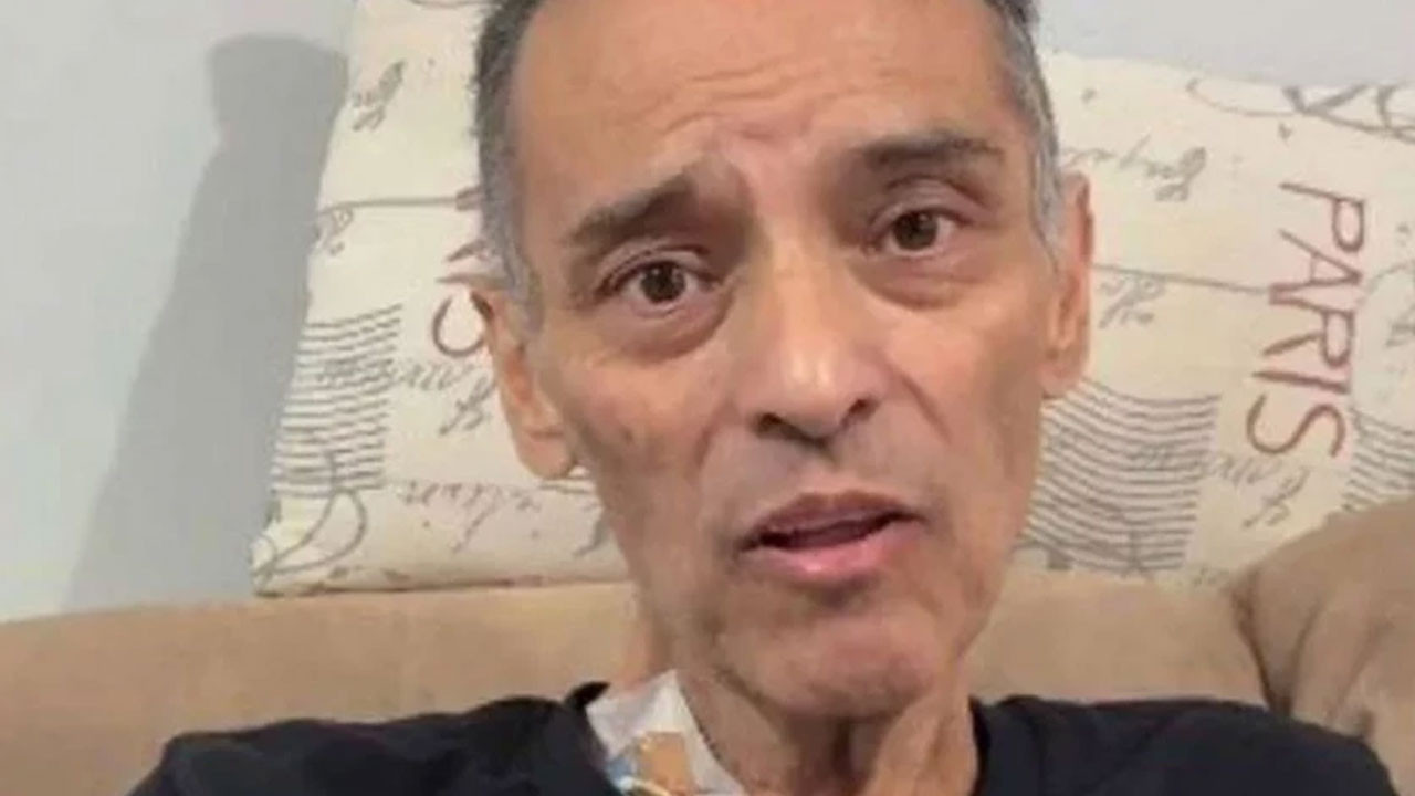 Ünlü rock yıldızı hayatını kaybetti!