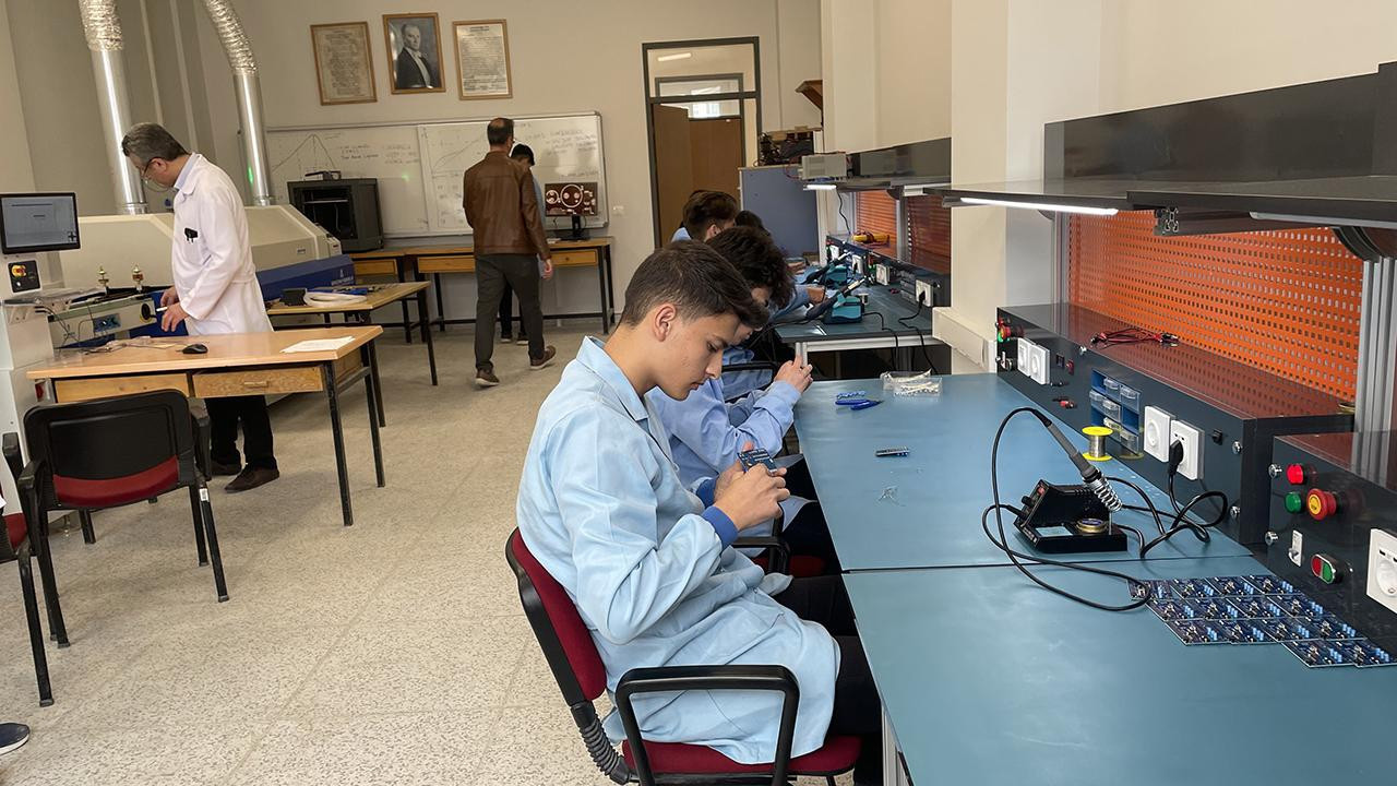 170 milyon yeni iş kapıda: Türkiye meslek liseleriyle hazır olmalı