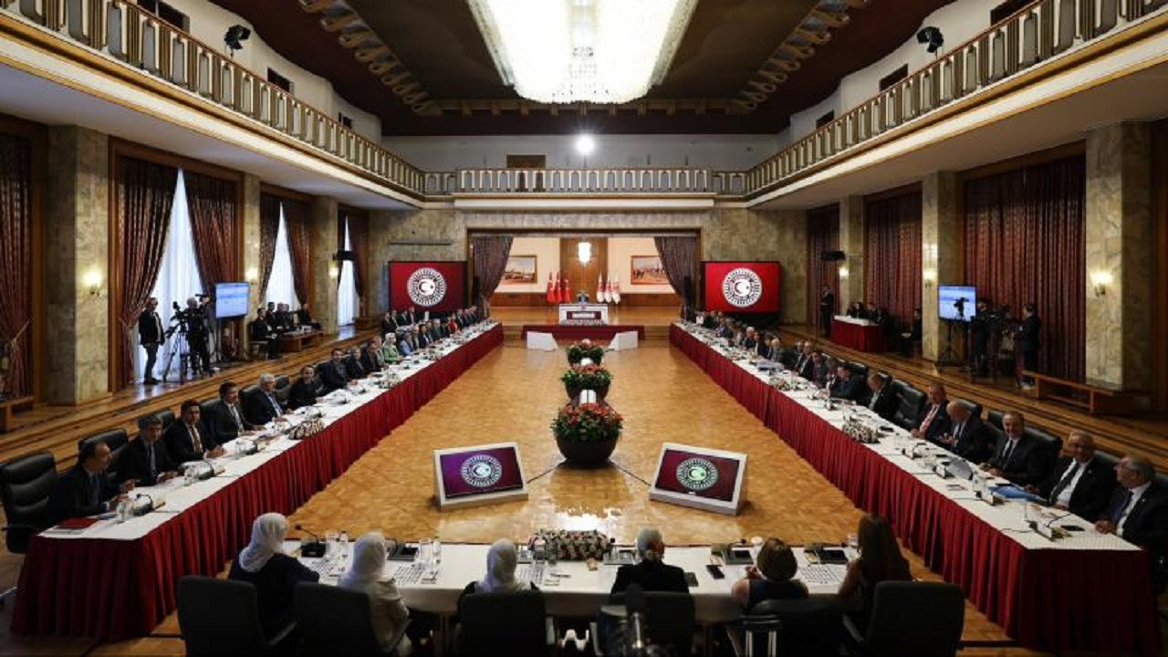 Komisyon baroları dinleyecek