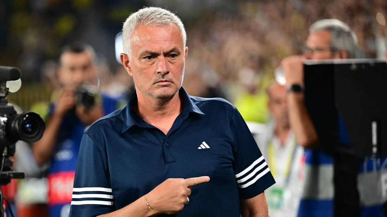 Fenerbahçe'de Jose Mourinho dönemi sona erdi! Sarı-lacivertliler ayrılığı duyurdu