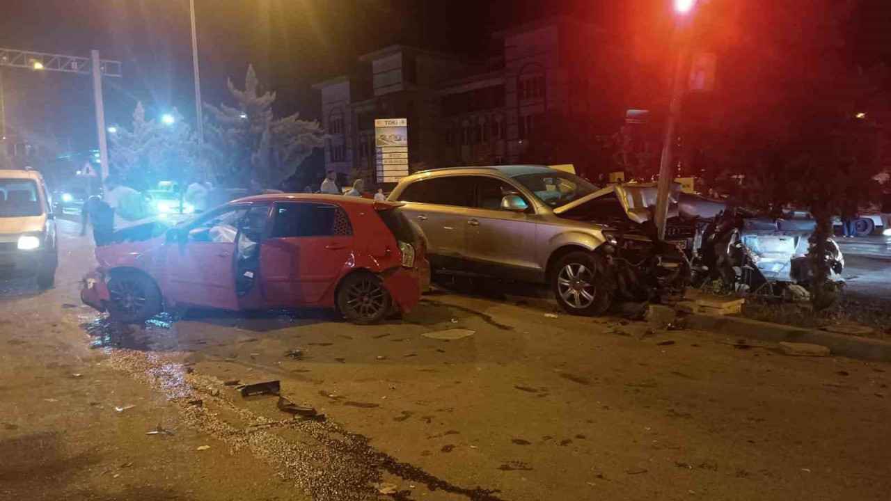 Malatya’da zincirleme kaza oldu! 7 kişi kazada yaralandı