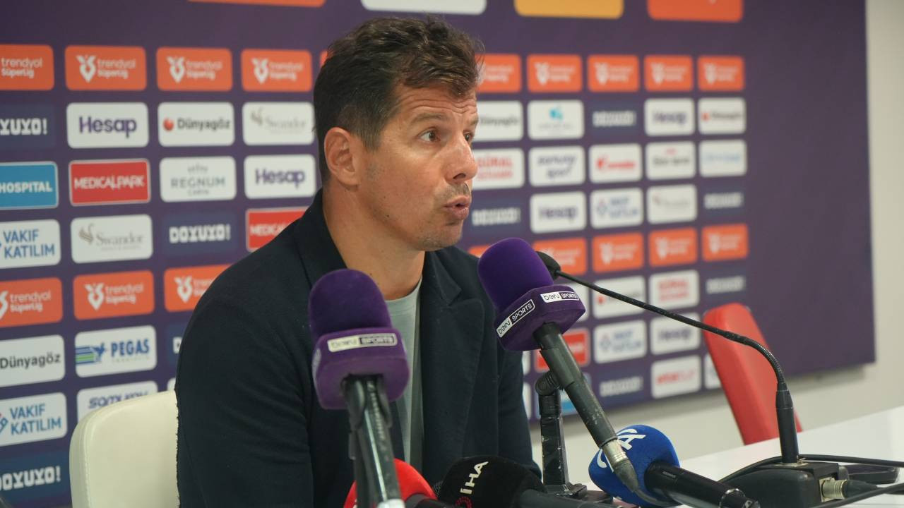 Hesap.com Antalyaspor Teknik Direktörü Emre Belözoğlu: 'Milli ara sonrası iyi bir dönüş yapacağımızı ümit ediyorum'