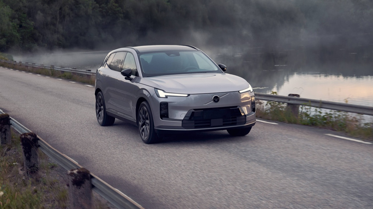 200 km elektrikli menzile sahip plug-in hibrit SUV olan yeni Volvo XC70 tanıtıldı